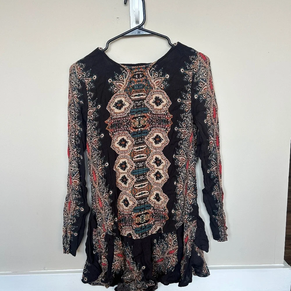 Tunic - Picture 1 of 4